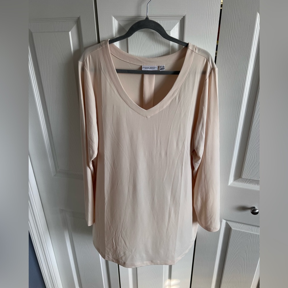 Susan Graver Cream V-Neck Long Sleeve Top